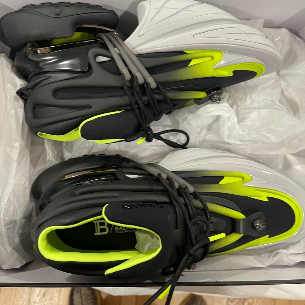 New size 43 (10 1/2 USA)